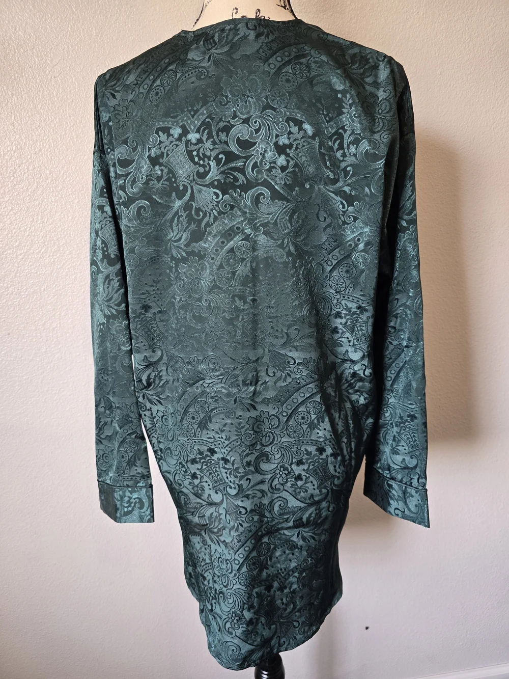 Vintage Victorias Secret Gold Label Oversized Satin Nightshirt Long Sleeve, M